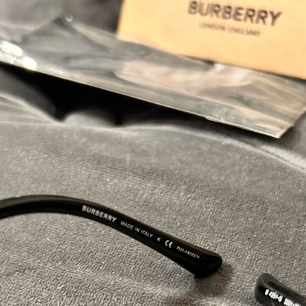 Burberry Cat Eye Sunglasses - Picture 4 of 6